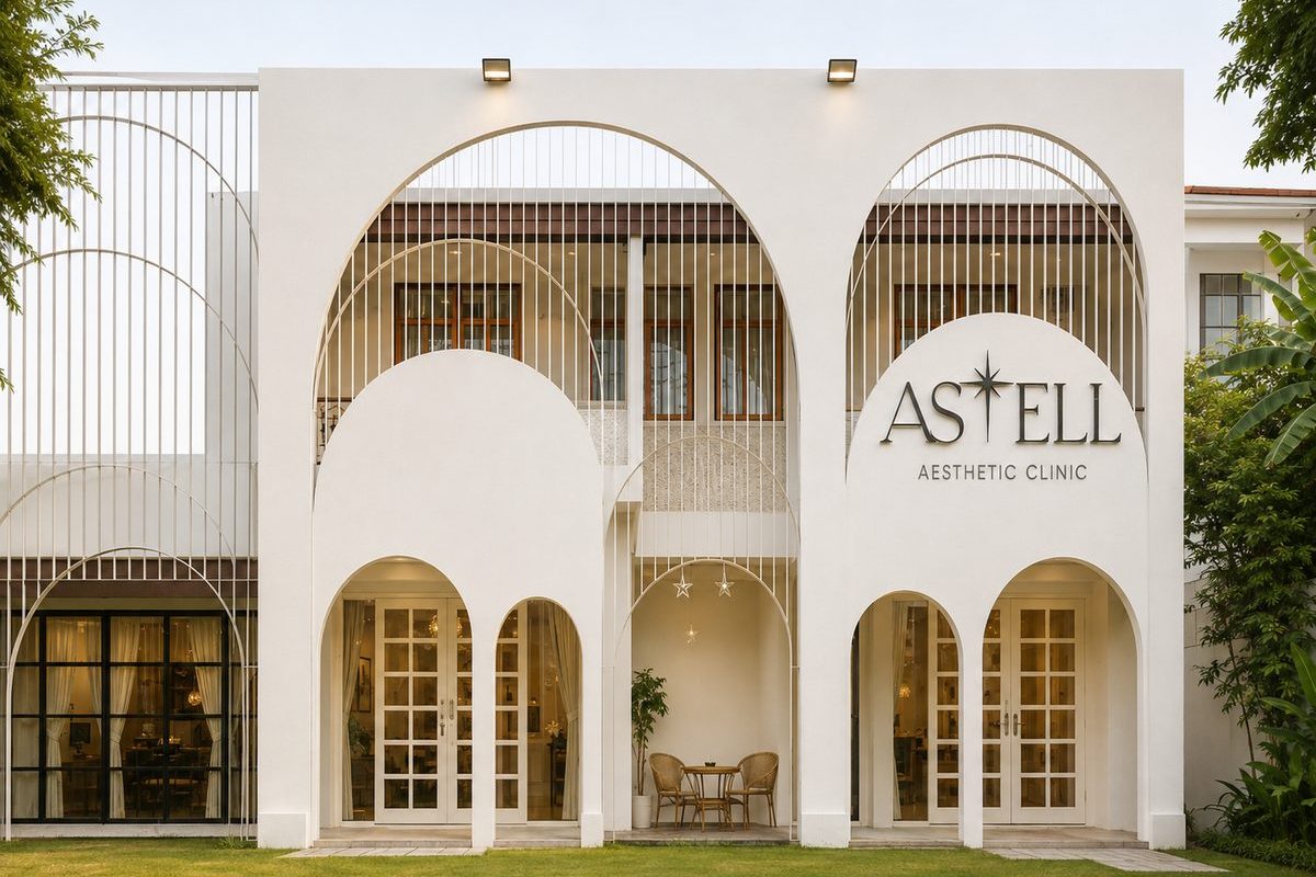 The entrance arch at The Astell Clinic