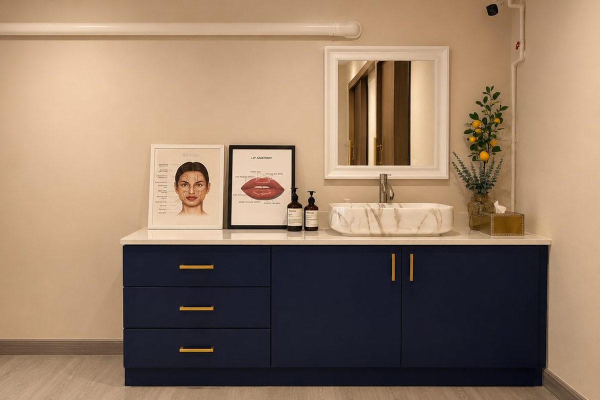The vanity area outside the treatment rooms